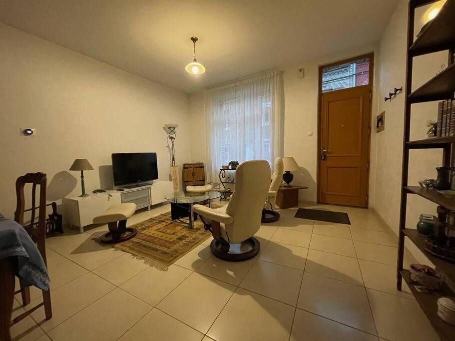 Charming Near Downtown With Garage Hébergement de vacances Amiens