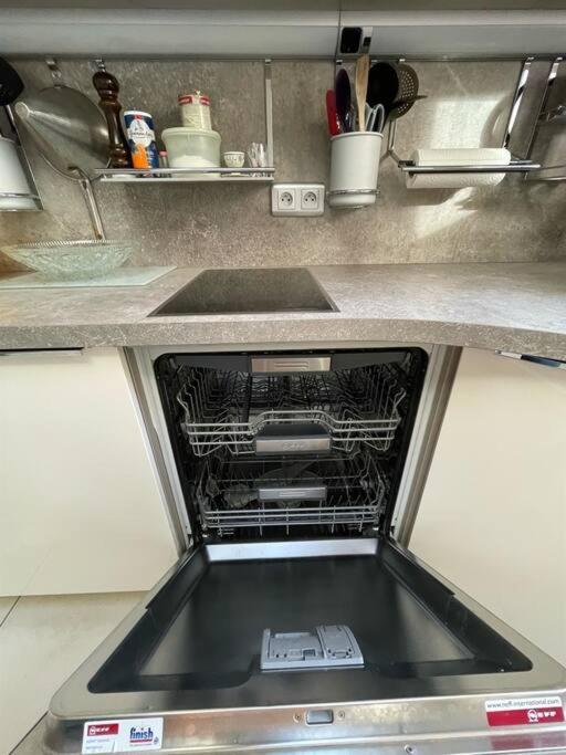 Charming Near Downtown With Garage Amiens
